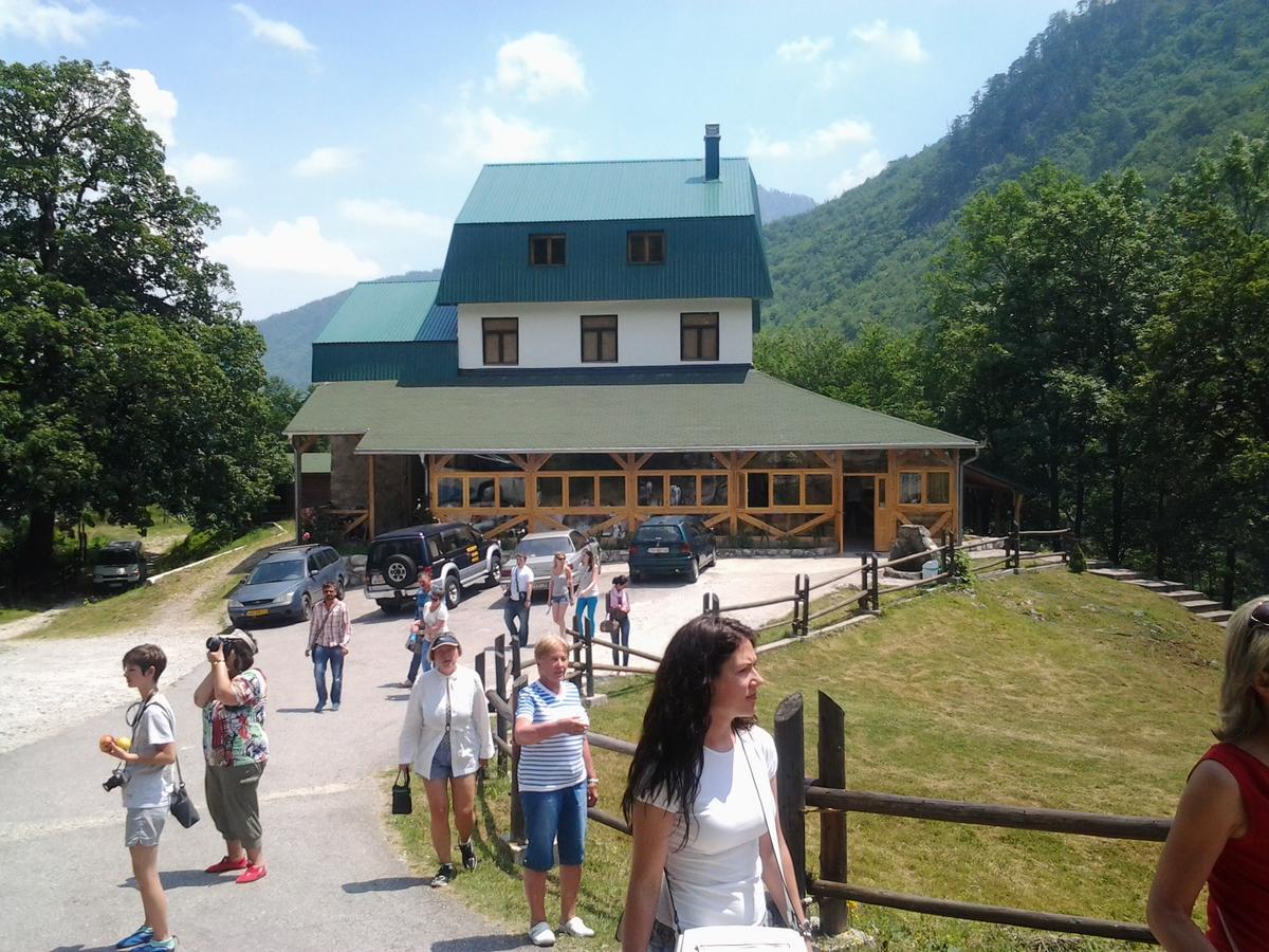 Hotel Ravnjak Dobrilovina 外观 照片